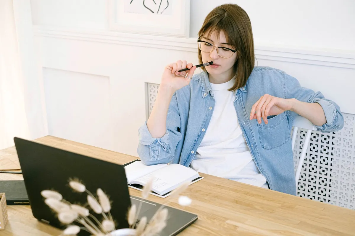 Imposter Syndrome at Work: Why It Happens and What Helps